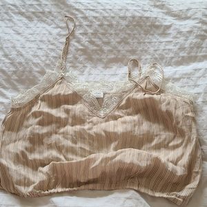 Wilfred Aritzia crop